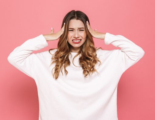 8 Trik Sederhana Atasi Sakit Kepala yang Mengganggu