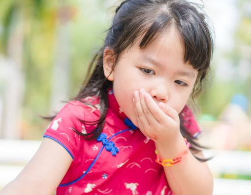 6 Hal yang Perlu Dilakukan Saat Anak Muntah