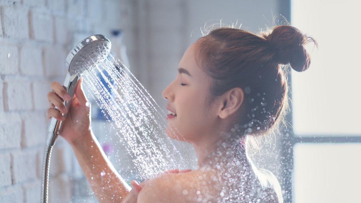 Ternyata, Mandi Tidak Pakai Sabun Ada Manfaatnya!