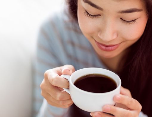 Benarkah Kebanyakan Minum Kopi Bikin Vagina Bau?