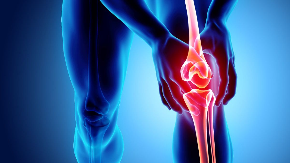 Ilustrasi Lutut Sakit Saat Naik Tangga