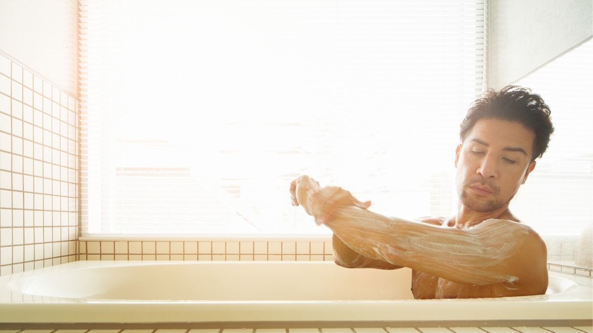 Mandi Air Panas Menghambat Program Hamil, Benarkah?