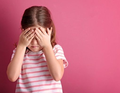 Waspadai, Penyebab Anak Suka Membenturkan Kepala