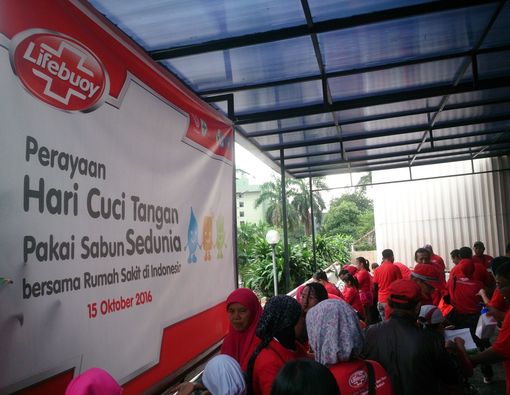 Ayo Cuci Tangan Pakai Sabun!