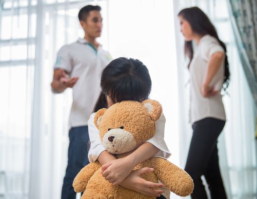 Anak Sering Melihat Orang Tua Bertengkar, Ini Dampaknya