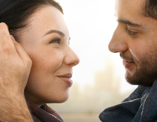 Benarkah Jatuh Cinta Bisa Bikin Gemuk?