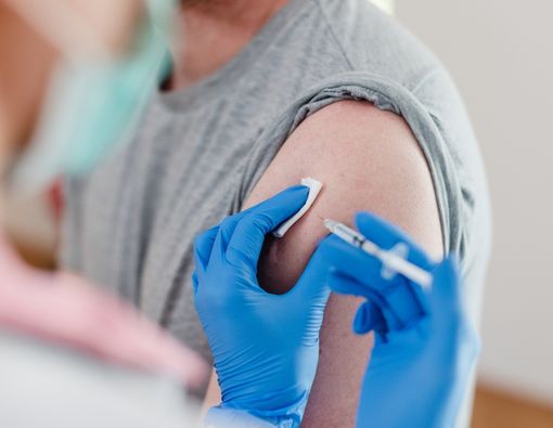 16 Jenis Vaksin untuk Orang Dewasa Beserta Jadwalnya