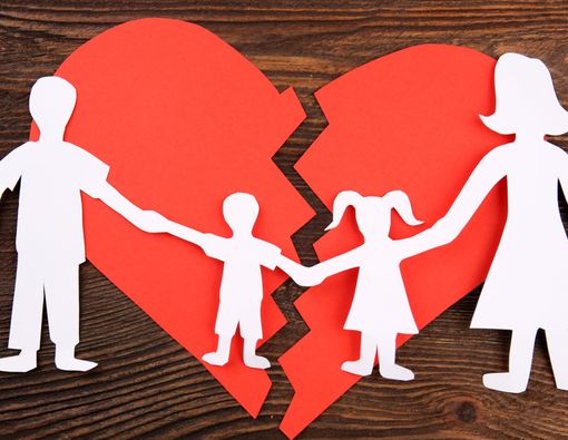 Pertanyaan yang Sering Diajukan Anak Saat Ortunya Bercerai