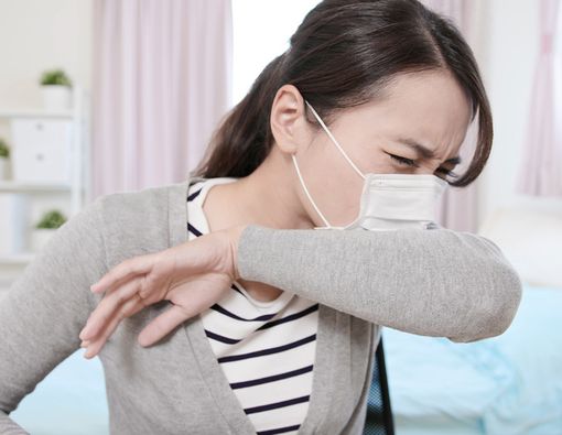 Cegah Batuk Makin Parah dengan Swamedikasi di Rumah