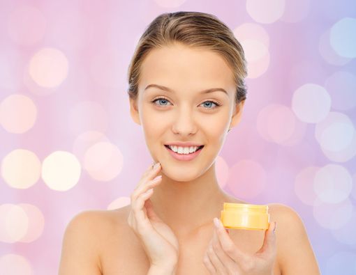 Perawatan Kulit Sejak Remaja, Gak Kecepetan?