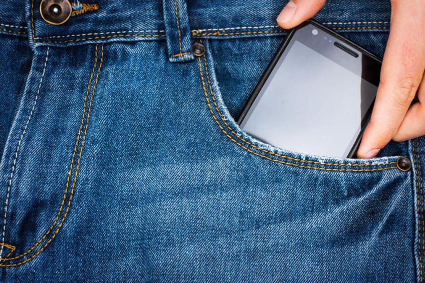 Bahaya Radiasi Ponsel bagi Kesuburan Pria