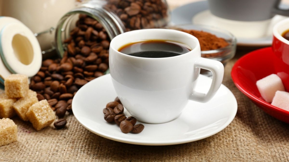Sering Minum Kopi? Waspadai Efeknya untuk Rongga Mulut