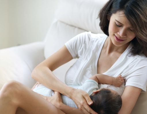 Amankah bagi Penderita Kanker Payudara Menyusui Bayi?