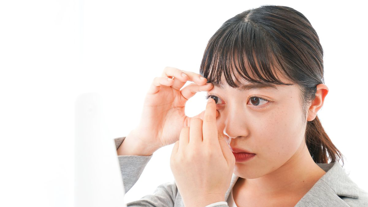 Penggunaan Lensa Kontak