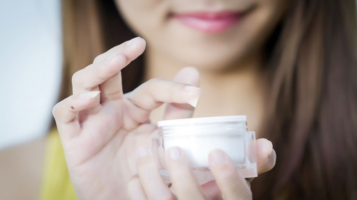 Teknik Slugging Bikin Wajah Glowing, Benar Tidak Ya?