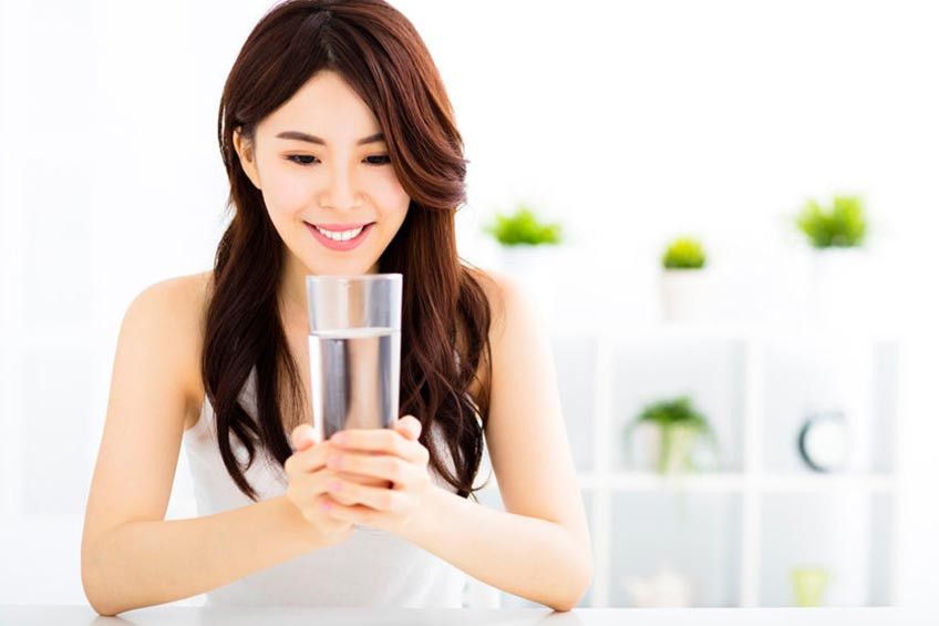 Cegah Penyakit Ini dengan Minum Air Putih Setiap Pagi