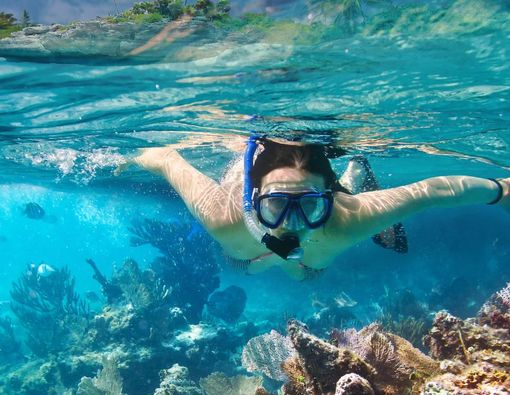 Mengenal Snorkeling, Olahraga Air yang Punya Banyak Manfaat