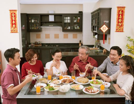 Menyantap Hidangan Imlek Tanpa Khawatir Timbunan Lemak