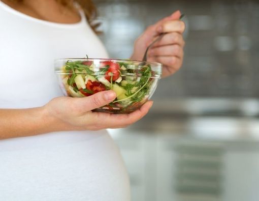 Pilihan Camilan Dingin untuk Ibu Hamil di Malam Hari