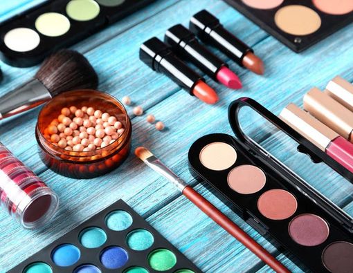 Hati-hati dengan Kosmetik Kedaluwarsa