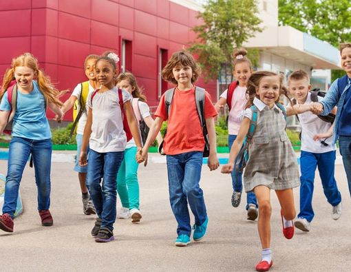 Agar Anak Tak Mudah Ketularan Sakit Temannya