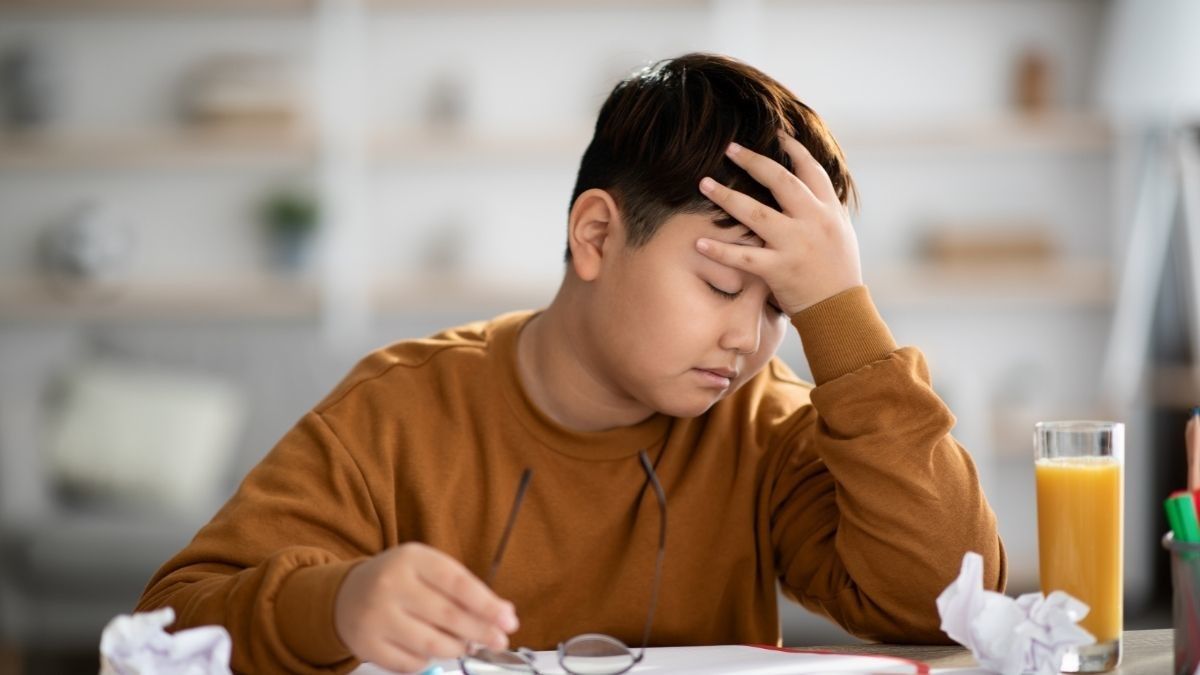 Tanda Anak Kelelahan Belajar dan Cara Mengatasinya