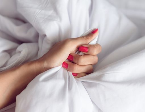 Alasan Kenapa Wanita Harus Hindari Orgasme Palsu