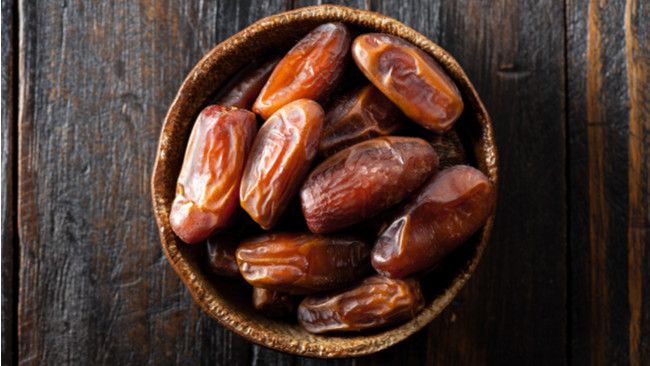 Rutin Buka Puasa dengan Kurma Tingkatkan Gairah Seks?